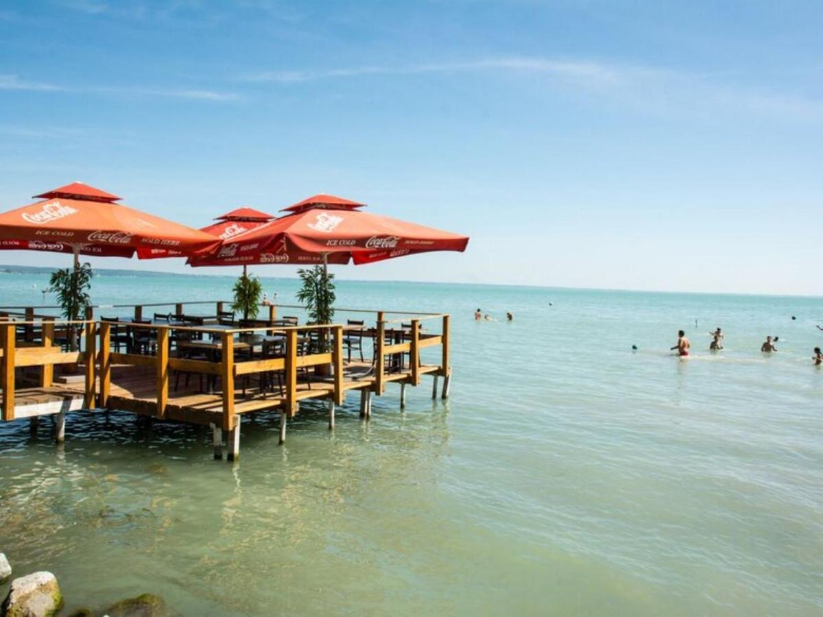 Árnyas vendégházak Balatonalmádi Esterno foto